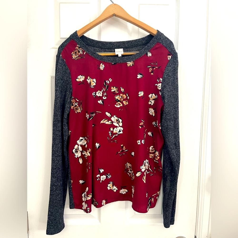 Kaleigh “Soll” Womens Top Size L